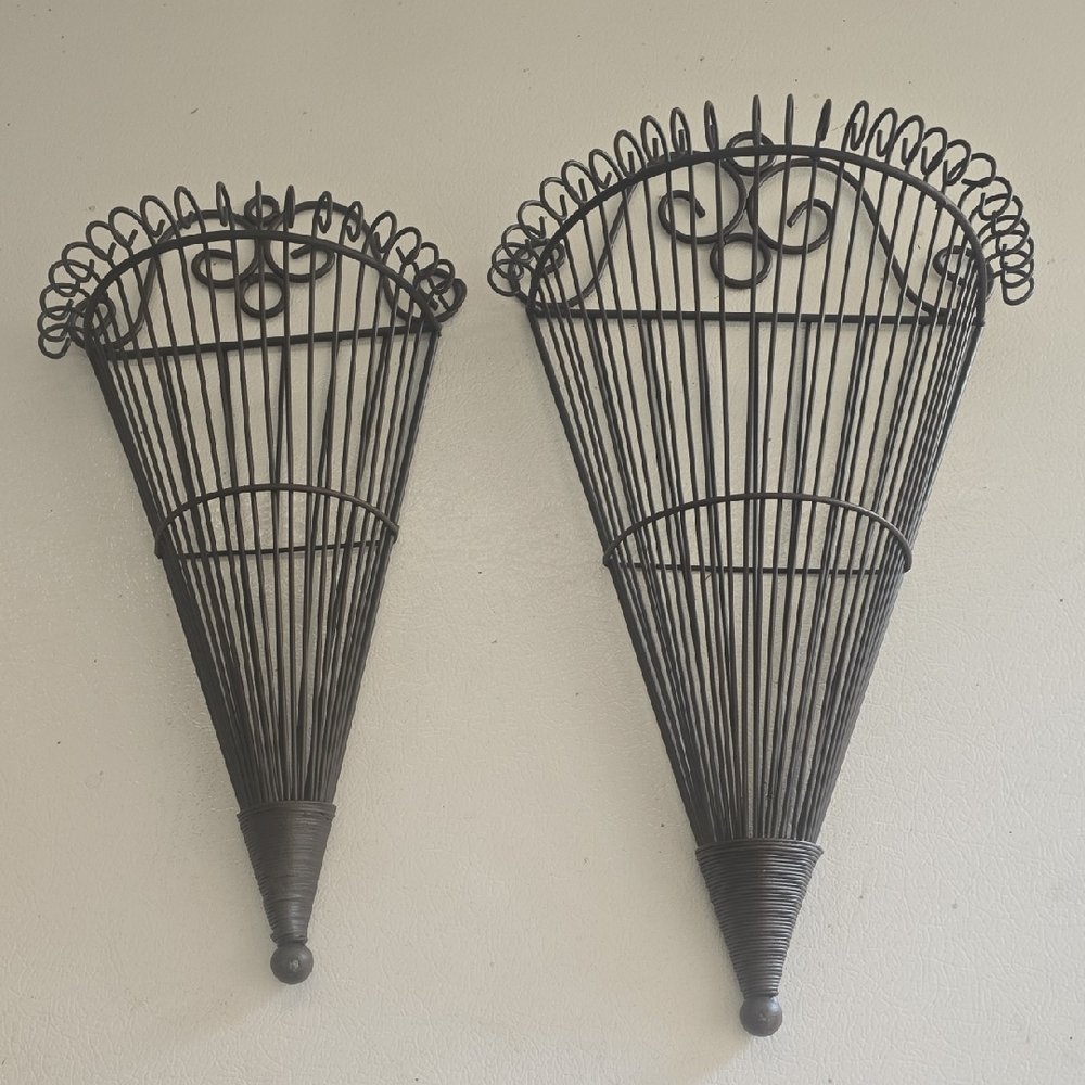 Home Interiors Black Wire Wall Baskets Set of 2
